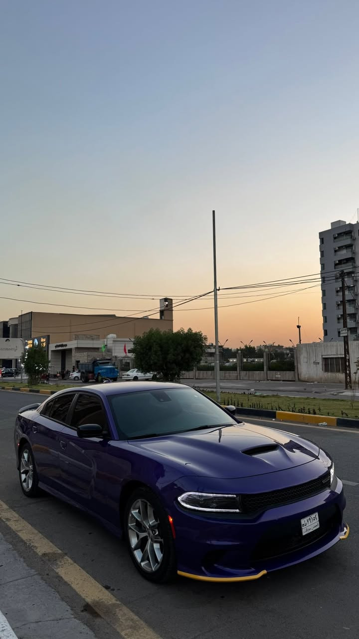 السلام عليكم

دوج تشاجر GT 2023 اصل     ماشية 5 الاف 
الون بنفسجي 
بدون ارقام منفيس

السيارة حادثة بجاملغ الخلفي صبغ فقط وبيه بارد شي قليل جاملغ امامي 

رادار امامي 
شاشة كبيرة
كشنات حضن
تشغيل عن بعد نظام سبورت
سستم صوت الباين
حساسات خلفية
وبعد بيه مواصفات 
تحديد مسار 
بدون دواخل  
بدون ايرباك 
جاملغ خلفي مصلح على كده ومصبوغ فقط يعني السيارة بيه قطعة وحدة صبغ 
ولا كلوب مشتغل بدشبول
تبريد راديترات على وضع الشركة 
السيارة اخت الزيرو

مكان السيارة :بغداد البلديات

للاستفسار: ***********
