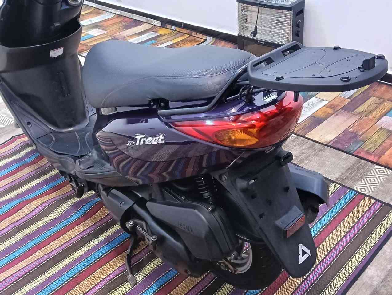 سلام عليكم اكزز ياباني نوزل كفاله عامه دراجة وكاله مكينه بشرط بلكارتونه كفرات اصليه لون بنفسجي  دراجه احله من الصور بس البجم موضح بلصوره الشراي يخابرني مكاني بغداد الشعب ***********
