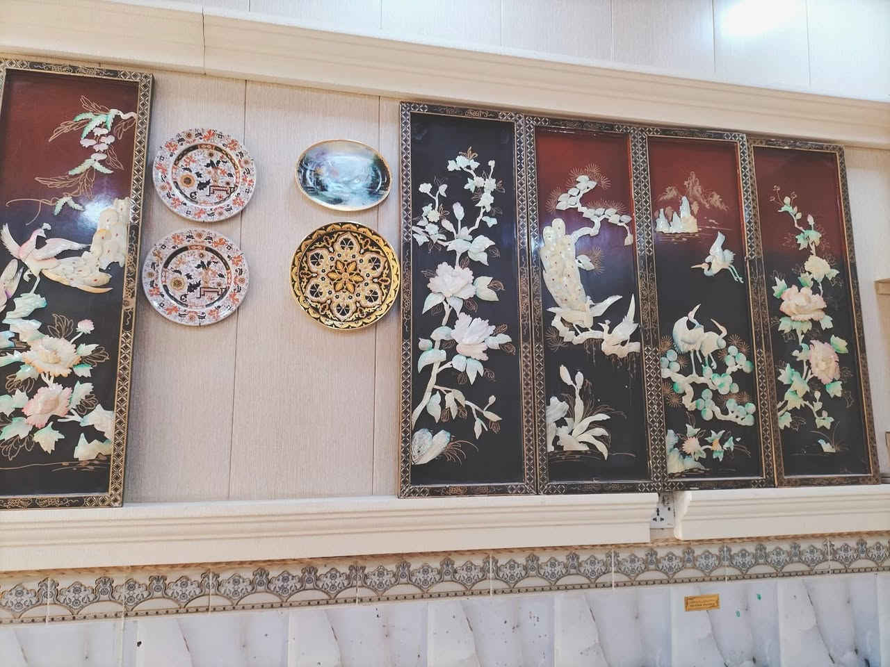 تحفيات ونحاسيات قديم للبيع مكاني نجف . ما عندي توصيل  ***********
