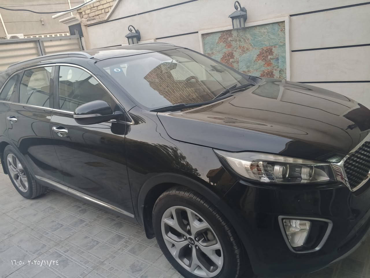 سلام عليكم سورنتو 2016خليجي كويتي 6سلندر سبعه راكب ثلاث قطع تبريد مكفوله لون اسود شذري  رقم واسط بسمي مميز فول عده الفتحه ماشيه 125 مراوس أوباما لون ابيض حصرا بدون حادث كلين من 2015فوك شمالي أو بغداد الاتصال خاص او على الرقم ***********واتسب عادي
