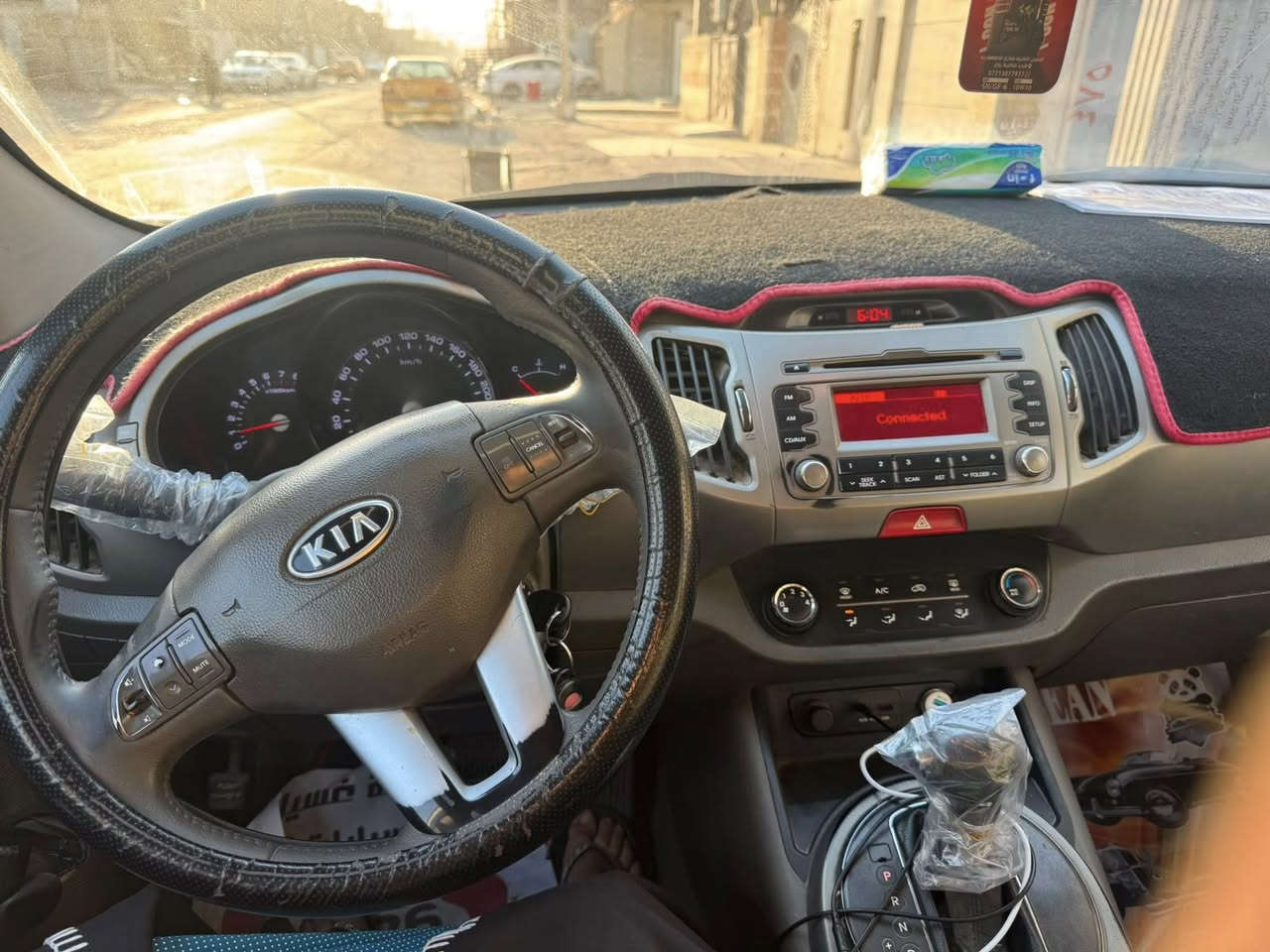 سياره للبيع سبورتج محرك ٢٠٠٠  تبريد شغال بحاله جيده اصال ع رقم *********** عنواب الامين الثانيه فرب باالبانزين خانه

