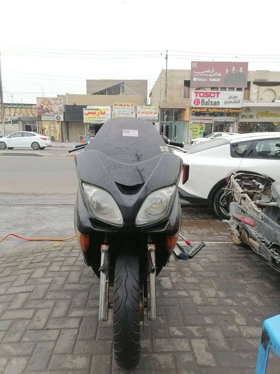 السلام عليكم
فورزة صفر 8 ....نقص جاملغ امامي وترايش ودبل خلفي نص عمر
مكينة ناعمة وحلوة كير مكفول كلجات كهربائيات بريكات
بصمة كلشي شغال بيها

السعر 650 بيها مجال 
مكاني بغداد حي العامل 
***********
