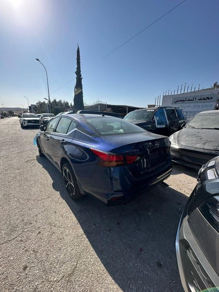 سلام عليكم
نيسان التيما موديل 2024  SR
حادث بس بنيد صبغ
شرط بدون دواخل بدون ايرباك 
رقم الشاصي ويا المنشور 
محرك كير بشرط 
ماشي 29 الف ميل 
سعر 165بي مجال 
مكاني بغداد بلديات
للاستفسار ***********
