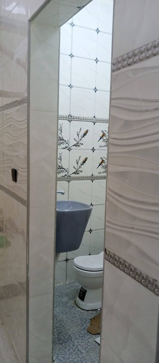 ياالله سلام عليكم مشتمل 80 متر للبيع قاط ونص  الحسينية قريب من كراج الاسدي ثاني فرع خلف تجاري مسافة عن مطعم الامير مواصفات درجة اولى مفتاح زيرو / هسه كمل رفت / مجاري  درجة اولى / بواري سبالت / تصوير مراحل البناء والجودة المواد وتسحليح كلة موجود / وليس مال معمرجي مع احترامي بناء الي يرضي الله ورسوله موقعة راقي بصف شارع وخلف منطقة هدوء فقط هوة مشتمل  التجاري/ سعر 88 هاتف ‏‪***********‬‏ متوفر واتساب ومن الله التوفيق بل عافية عل يصير من نصيبة أن شاء الله تعالى
