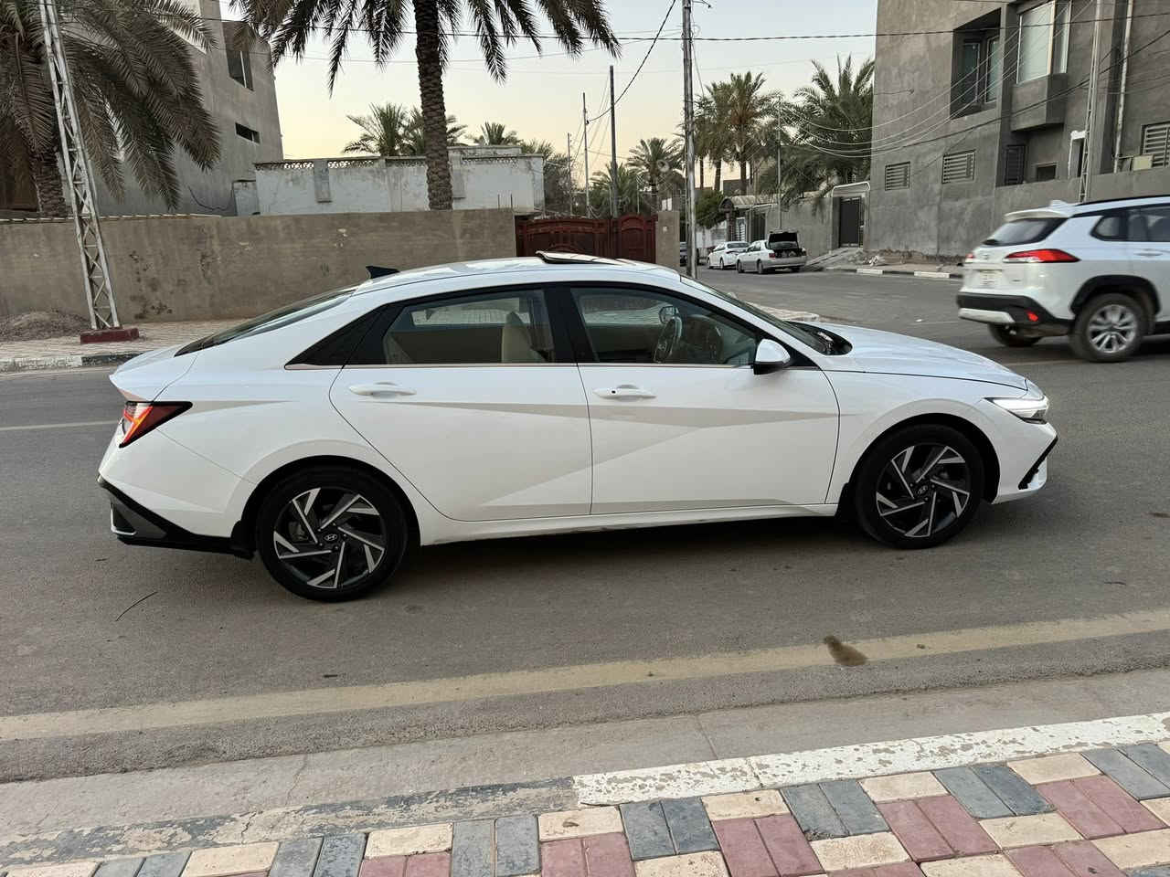 سلام عليكم النتره موديل 2024 خليجيه مكينه  2000الفين سياره كفاله بيه بارد بخافت البنيد  وبلباب وره سائق  مكينه كير حداديه تخم تاير تبريد كله جديد السعر 165وبيه مجال  بلعافيه عل ياخذه *********** مكان سياره كربلاء طوريج
