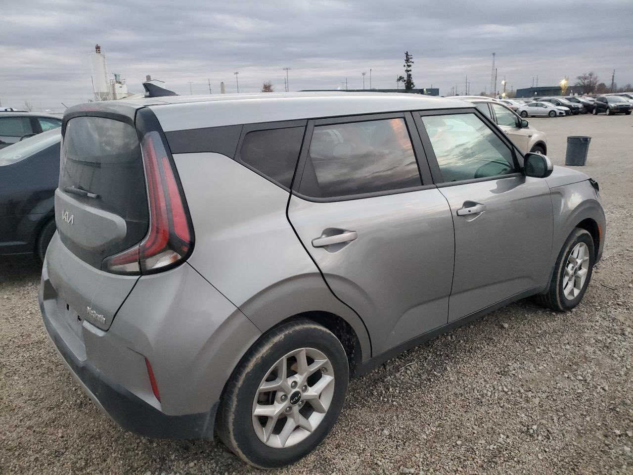 سلام عليكم كيا صول موديل 2024
فول مواصفات عدا الفتة الحادث كما موضح بصور السياره حاليا بعمان سبوع و توصل مصلح و جاهز  السعر 162 للاستفسار الاتصال ‭0789 158 8526‬
