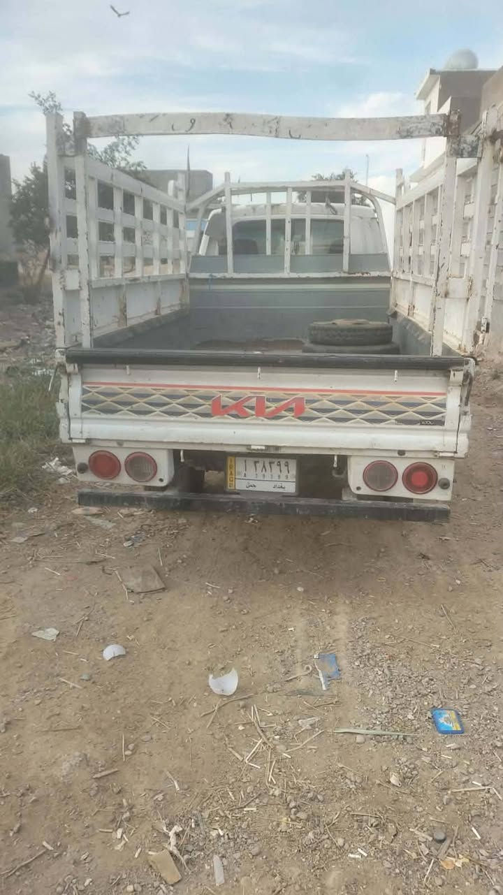 كيا حمل بنكو موديل 95
مكينه وشاصي وكير واكسل خير من الله 
رايدها 53-وبيها مجال بصيد 
***********
