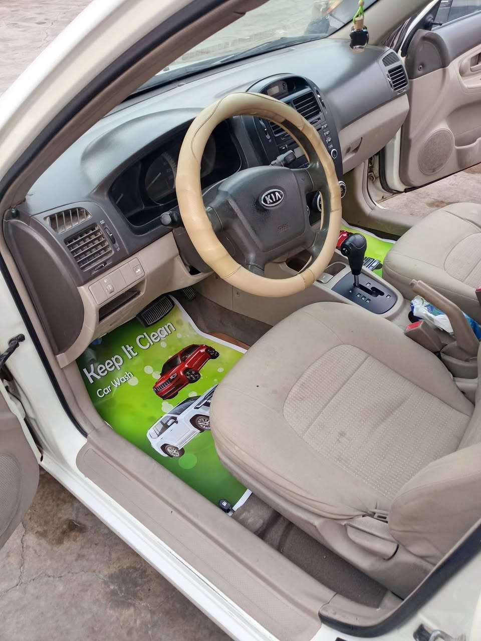 السلام عليكم سياره نوع سيراتو موديل 2008 مكفوله سياره رقمه كربلاء سياره جاهزه من كلشي شواصي مكفوله سنويه له 2029 سياره بسمي تحويل ثاني يوم
مكاني كربلاء المقدسه 
رقم ***********
