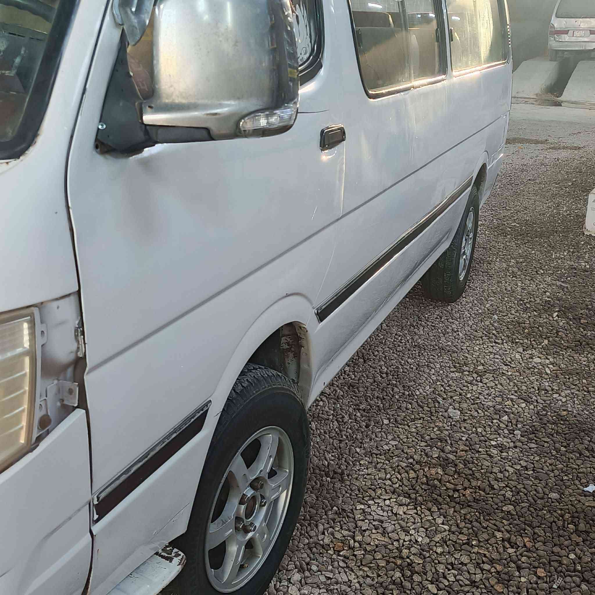 السلام عليكم ورحمه الله
فتون موديل 14 ب اسمي مداور ثاني يوم سياره مصبوغه عام بيه ضربه باب عبري مبدل مكينه ونجي اكسن مال بطه دوشمه جديده حداديه. سياره جاهزه السعر 65 وبيه مجال 
المكان النجف ابو صخير 
***********  رقم صاحب السياره
