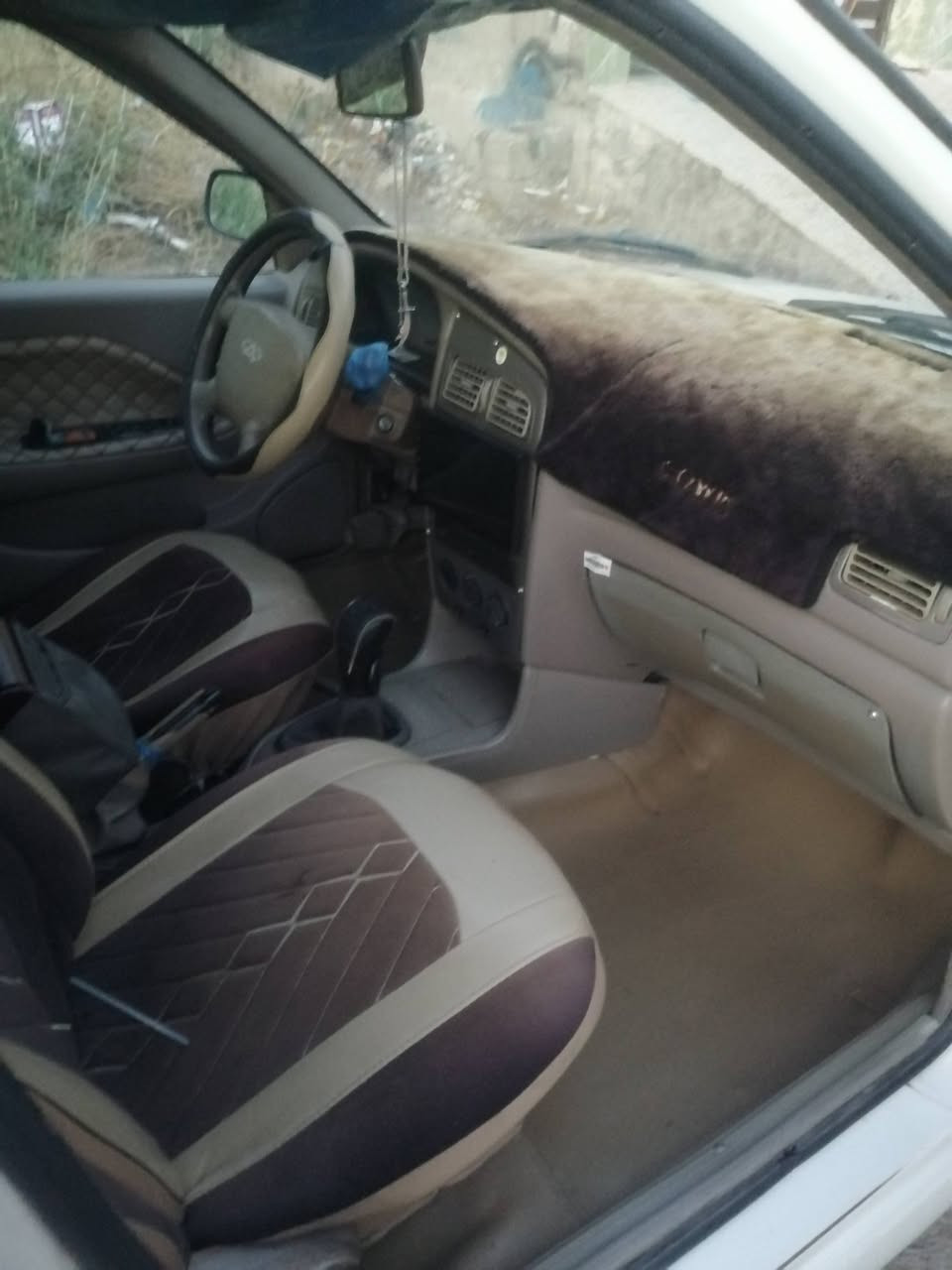 للبيع سيارة
 شيري كوين 
بيها بعض المكانات صبغ 
وباب السايق صبغ 
بأسمي رقم بغداد مشروع وطني يعني تتحول بالموصل 
 الموديل 2009 محرك فورد محرك كير شرط تايرات طخم جديد
 باتري جديد بيها كوبون بنزين 
مسجل شاشه كاميرا خلفيه لايت تحكم بواسطة الريموت
 السعر ٣٢ ورقه  بيها مجال 
الاتصال هاتف
***********
