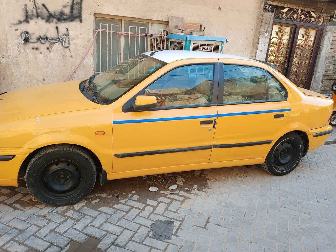 السلام عليكم سياره للبيع سمند موديل 11 كير ومكينه فرنسي كفاله لا تنقيص ولا تبخير مكاني بغداد مدنيه الصدر السعر25 وبيه مجال قليل ***********
