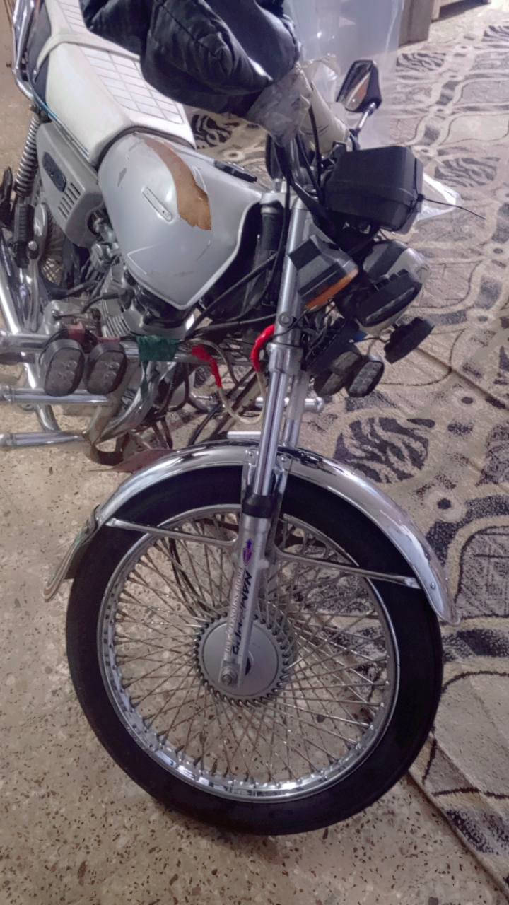 السلام عليكم
نامه برو 
موديل 2019
ما مفتوح بس بي بدايه دخان 
على وضعه شرط دك بي 120 يله تأخذه 
بيع أو مراوس بسيفان حسب القناعه 
شلعه ومعدل 
ه‍***********
