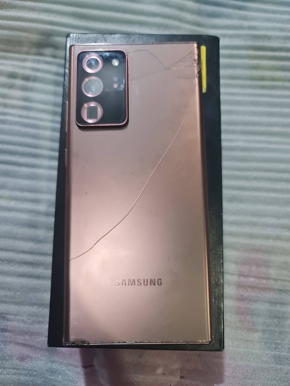 سلام عليكم نوت ٢٠ الترا شرق أوسط خطين ورام عربي كله جهاز نضيف مابي اي شخط فقط الظهر مبدل ومكسور فقط ذاكره 256 لون ذهبي اي نقص مابي بصمه ايدك وجه وعين وقلم جهاز نضافه ١٠٠ بل ١٠٠ شحنه قوي حتى كارتونه موجوده السعر ٣٥٠ مكاني مدينه الصدر الشراي يتصل ***********
