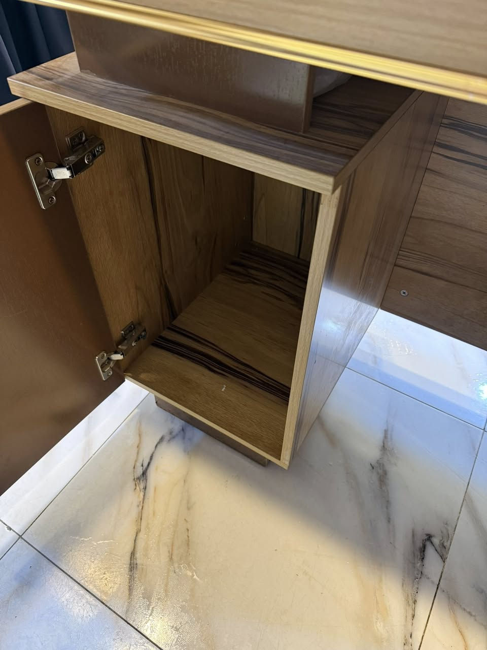 ميز مستعمل للبيع 
كربلاء 
***********
