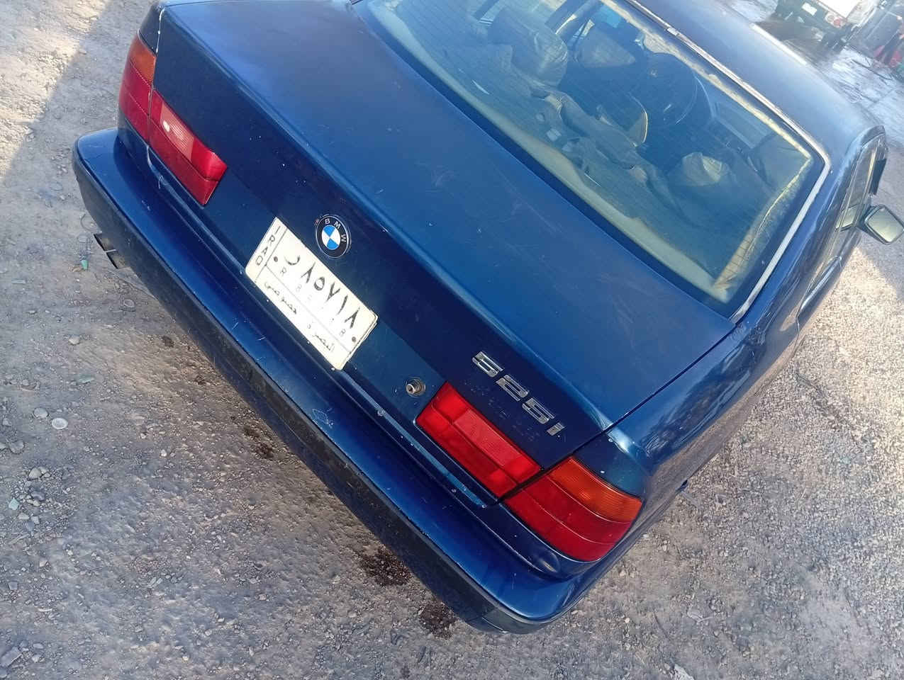 السلام عليكم بي ام. 525موديل 1992محرك وكير بحاله جيده تبريد شغال سنويه بعد سنه ونص  تخم تاير جديد 
حداده نص عمر  غرفه نضيفه  مكاني البصره قضاء المدينه 
***********.   السعر 48وبيهه مجال
