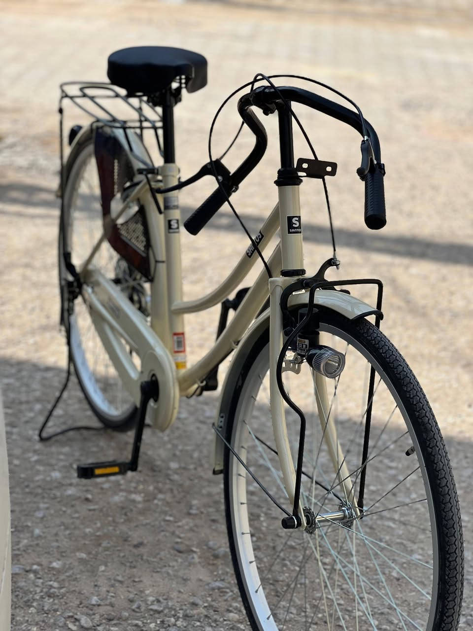 السلام عليكم سانتوس موديل ٢٠٢٢ اخو الجديد السعر ١٣٠ وبي مجل بسيط العنوان نجف ***********
