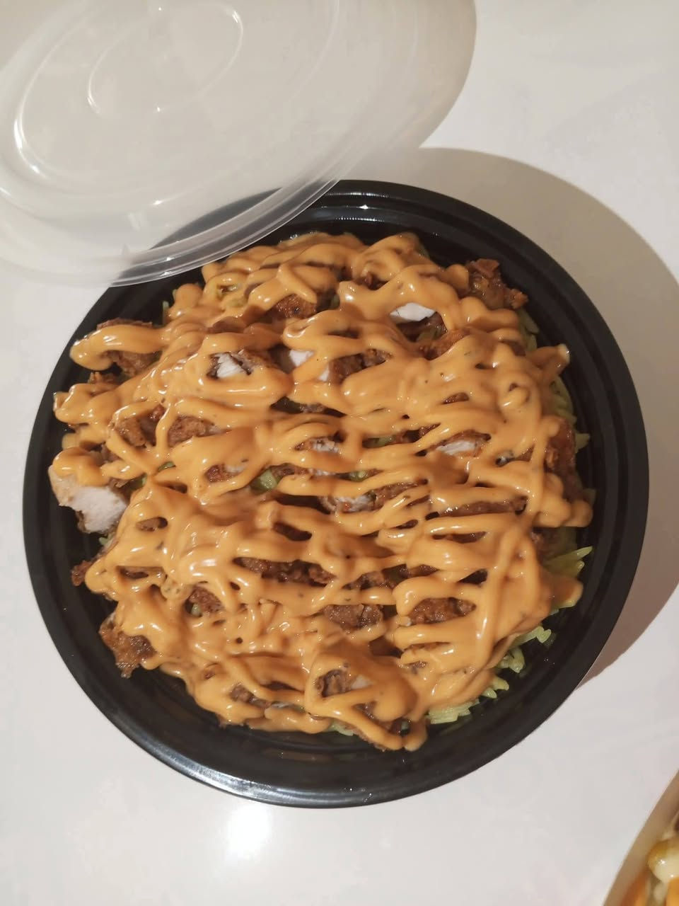 الريزو يم بنو وبس🫶🎀
الطعم ادمان بحد ذاته🤤🫶
الدجاج ستربس
الصلصات:-
كلاسيك
مدخن
باربكيو
السعر:  3000 فقط 
للحجز: *********** او مراسله الصفحه
