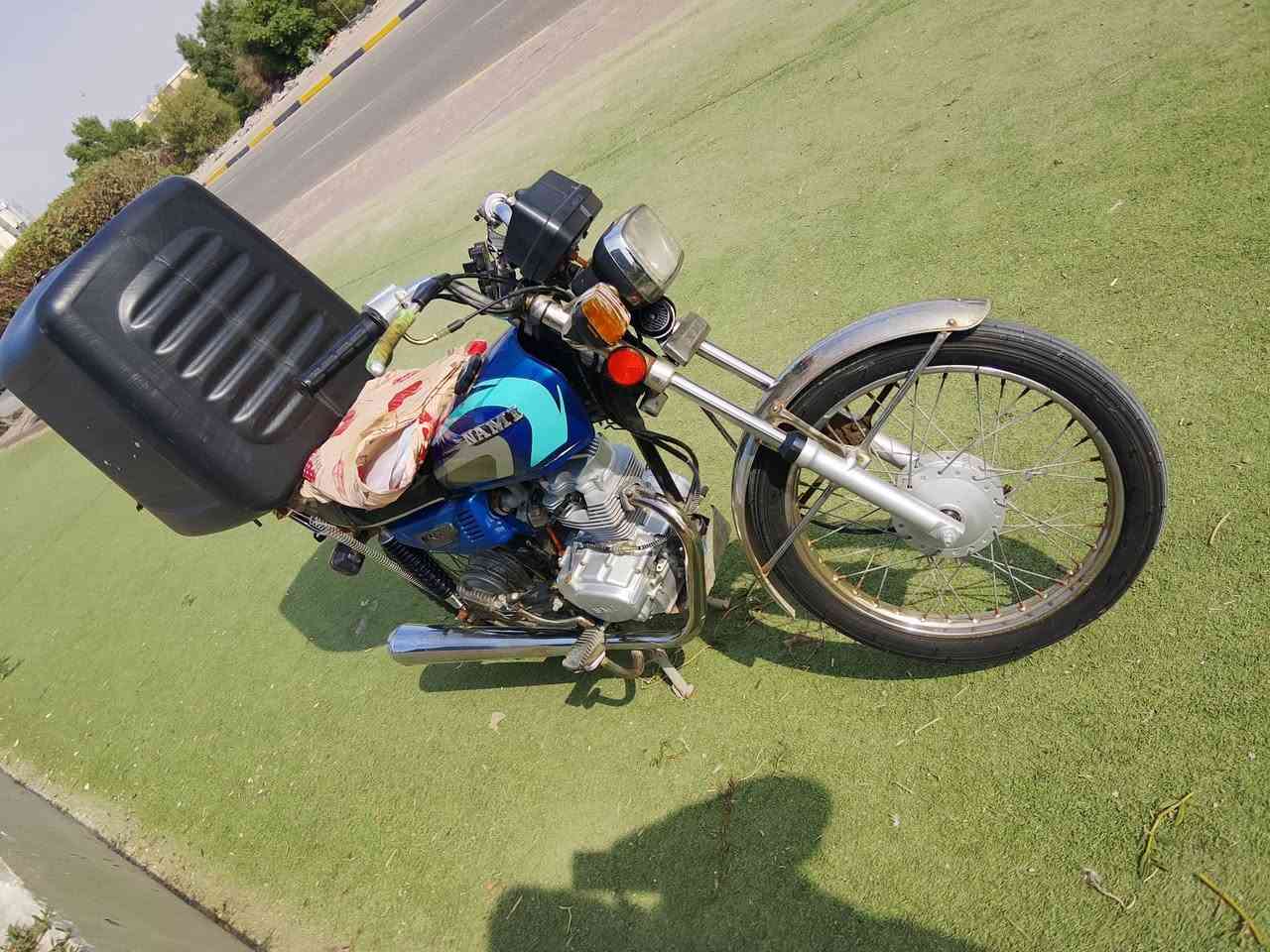 سلام عليكم دراجه نامه اصل شلامجه مديل 23 بسمي من الوكيل اوراق الدراجه جديده جاهزه السعر مليون 150 وبيها مجال العنوان بصره جمهوريه رجائن رجائن فقط الشراي يتصل ***********
