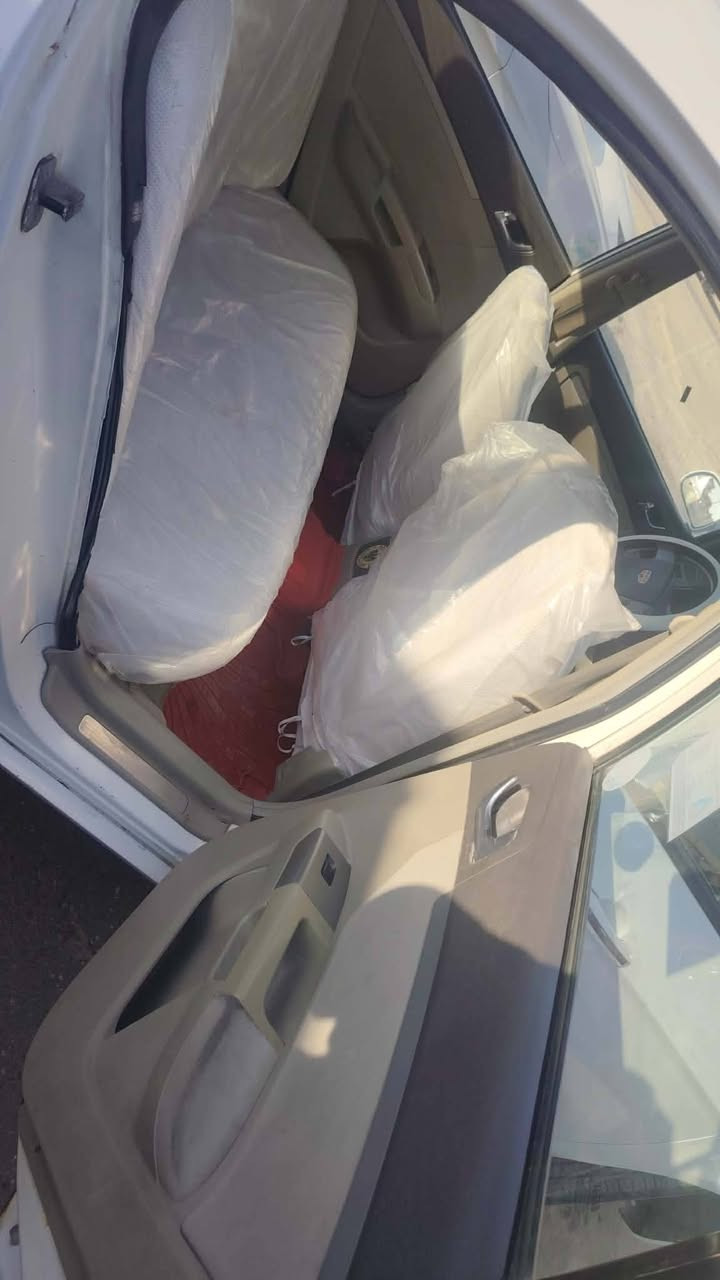 سلام عليكم ام كران موديل 13 رقم بصره مشروع وطني مصفره غرامات وصاعده هزه راعيها يريد مداور مكيه وكير خير من الله تبريد تدفئه  حداديه وره وكدام خير من اللله. تخم ويل وتخم تاير صار سبوع شاديهن. السياره فول مواصفات   استخدام خاص ماماشيه هواي كامره خلفيه حساسات شاشه تاب بيها صبغ بالهلال الخلفي 4اصابع ومبدل الجاملغ الامامي عكس السايق بدون دواخل شرط كهربائيات كلها شغاله  السياره بالشطره  السعر 52وبيها مجال حيل بسيط  ***********
