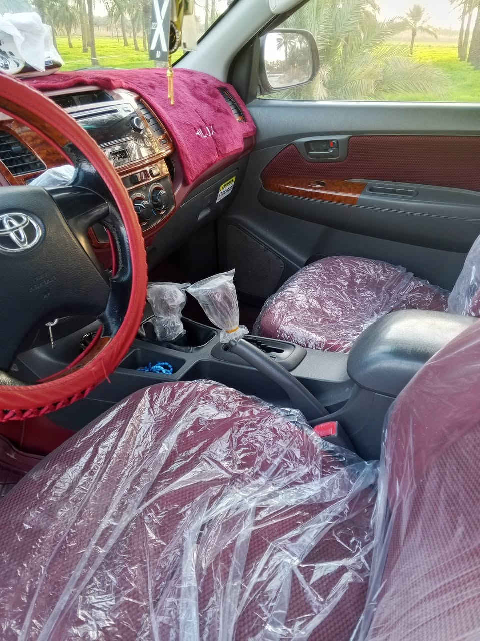 سلام عليكم تيوتاة فور ويل موديل 2014 سياره جديده مكفوله كفاله عامه من كلشي رقم واسط  نكليزي بسمي سياره كير اوتوماتيك  ***********سياره مامفتوح برقي علوظع شركه ماشيه 145الف  سياره نظيفه من شخط من بارد من صبق من فتح من رصعه محرك مكفولة وحداديه وتخم تاير جديد  تبريد ثلج سياره تحتبر لفين وخمسه وعشرون نظافه سياره بسمي تريد وكاله تريد تحويل  سياره بس ليدور نظيف رجاء لموء شراي لاتصل سياره جديده كارتون سبير منازل
