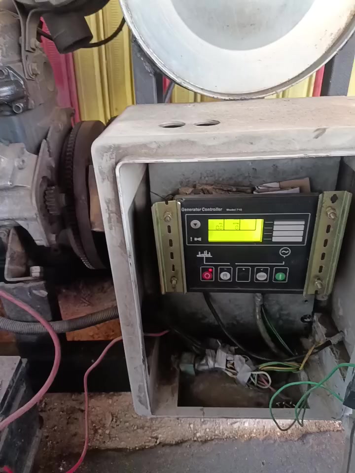 السلام عليكم ورحمه الله وبركاته مولدة للبيع نوع المحرك اسيكا ياباني اصل شرط الشغل وتوليد الكهرباء استخدام للمنزل فقط 
راس توليد سبعه ونص نظام التشغيل اوتو كامل 
السعر ٨ ورقات 
للاستفسار ***********
