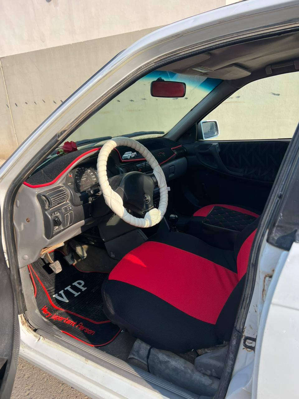 للبيع موديل 92 سنويه ال 30 كير  محرك شرط عل فحص سياره حلوه  شرط وكاله والتحويل  شرعي بل موصل  مكان سيارة موصل حي مامون سعره 41 بيه مجال 
*********** 
*********** بيهم واتساب
