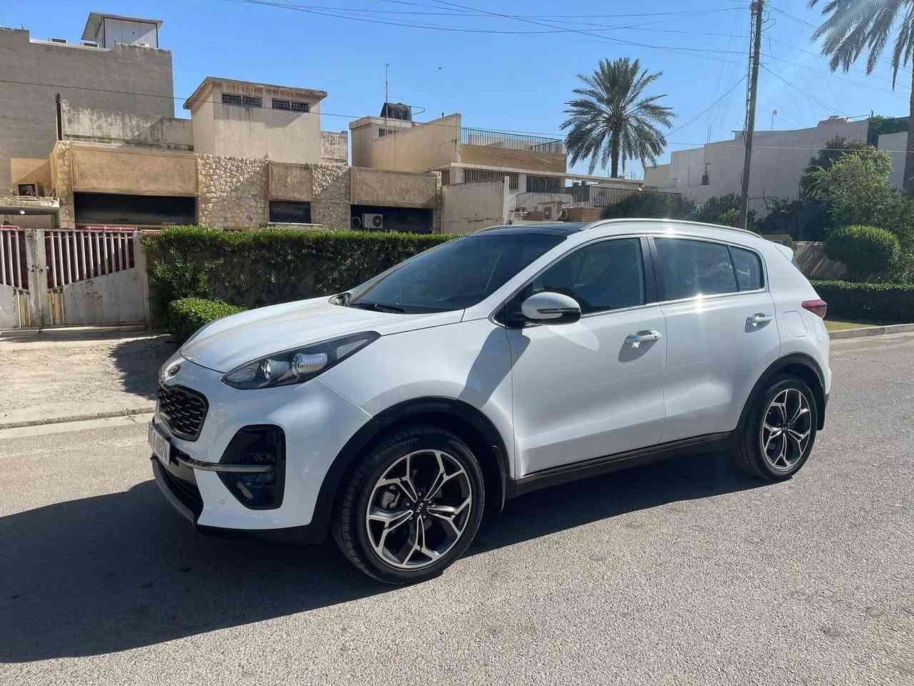 سلام عليكم
سبورتج جي تي لاين 21
وارد خليجي ماشيه 84
فول مواصفات معروف الجيتي 
مكفوله عده بارد 3 قطع بسيطه 
***********
***********
مكان بغداد
