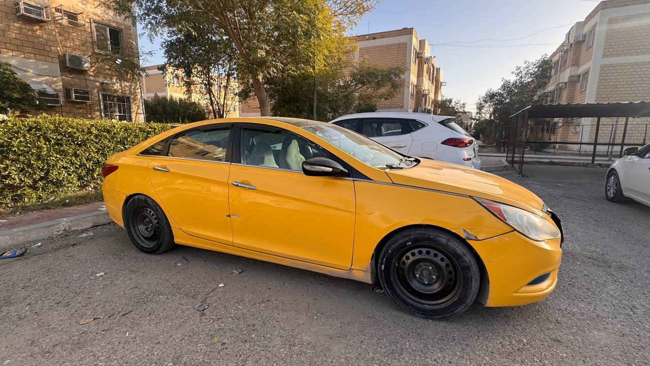 سوناتا موديل 12فول واحد على واحد بصمه بانوراما رقم بغداد بسمي مري شفط السياره مكانها بابل بيها جاملغ امامي ونفسه مضروب موضحه بالصوره وبيها بين البابين السعر 85وبيها مجال ***********
