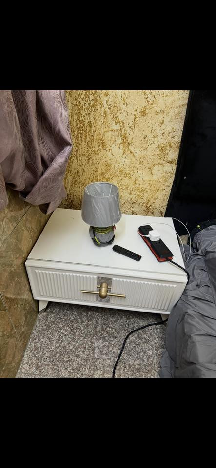 غرفة نوم11 قطع بيه شاز لون بس مامصوره
بيه أضرار بسيطه 750 باب سلايت  بغداد لامين ثانية 
***********
