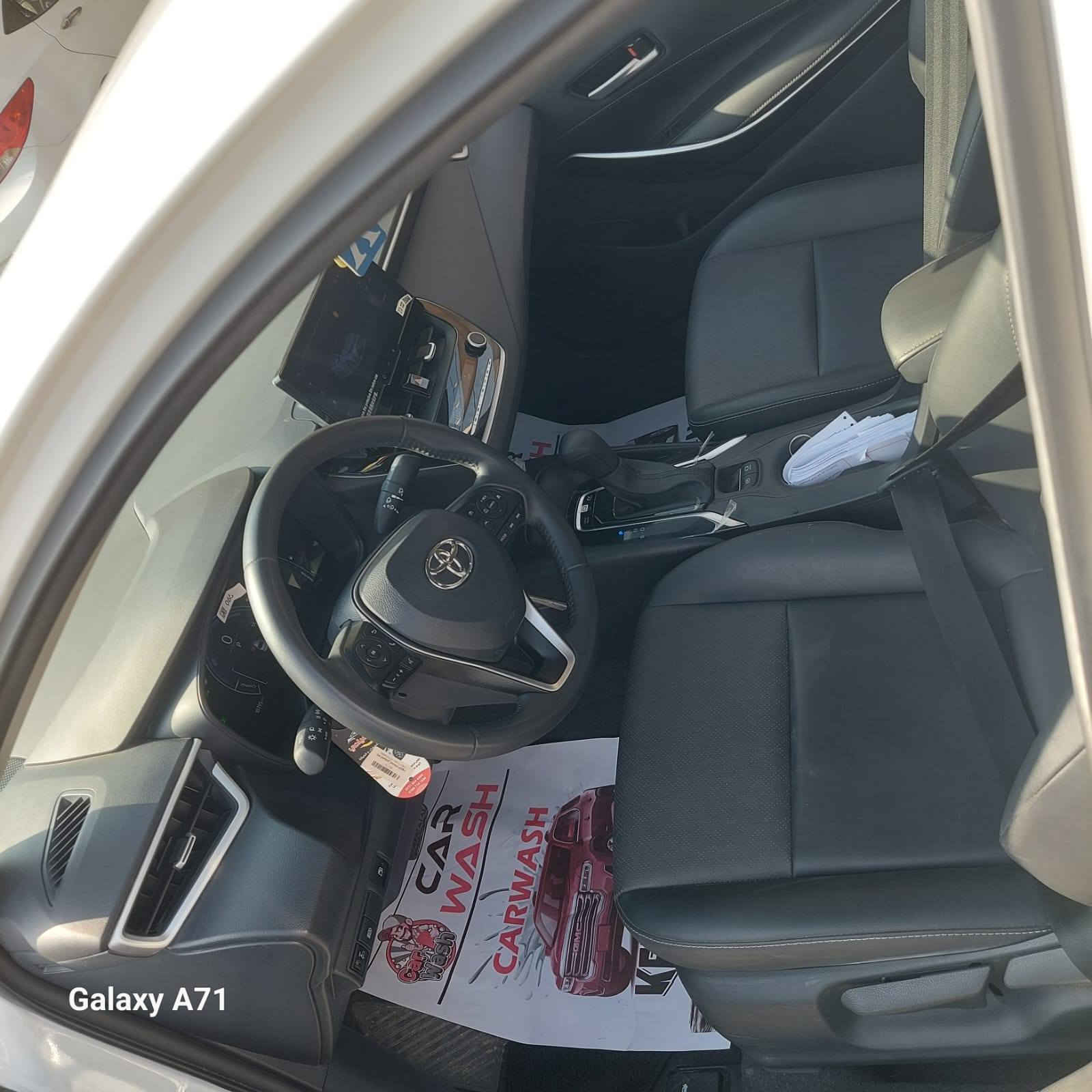 كورلا2025 خليجي 
كفاله عامه 
السعر154 ب عافية ع ياخذها  وبيها مجال بسيط جداً 

فول موصفات 
فتحه 
بصمتين 
كراسي جلد
رادار امامي 
شاشه كار بلي 
الموصفات المعروفه
ماشيه 23 الف
رقم بغداد تحويل ثاني يوم 
مكان سياره كربلاء حي المهندسين سيف سعد 

‭***********  
وتساب وتصال على خط
