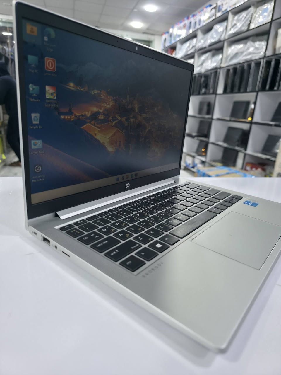 💻🔥 عروض مميزة على لابتوبات HP
توفر حديثاً لدى مكتب سمارت فيو
---
HP ProBook 430 G8
🔹 معالج: Core i3 – الجيل الحادي عشر 
🔹 RAM: 8GB
🔹 تخزين: 256GB SSD
🔹 شاشة: 14.1 إنج
🔹 كرت شاشة: Intel – داخلي حجم 4 كيكا
💰 السعر: 310 ألف فقط ✅
---
✨ مميزاتنا
✅ نظافة الجهاز 98%
🛡️ ضمان شهر كامل
🔁 استبدال بنفس الموديل في حال وجود أي مشكلة
---
🎁 ملحقات مجانية
🔌 شاحن أصلي
🎒 حقيبة
🖱️ ماوس
---
🚚 توصيل 5 الف
📍 لجميع المحافظات لفترة محدودة
---
📞 للحجز والاستفسار
📱 اتصال: ***********
💬 واتساب: ***********

📍 الأنبار – حديثة – بروانة – قرب مدرسة نهر دجلة
#مكتب_سمارت_فيو
