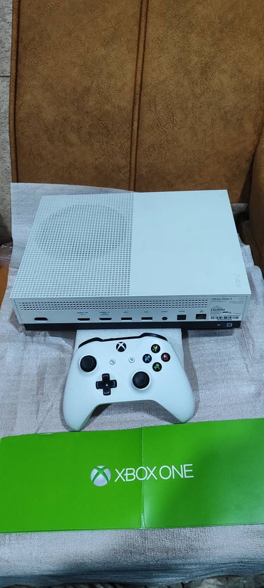 بسم الله ❤️
للبيع xbox on s 1 
1 تيرا جهاز كفالة مستخدم شي قليل جدا نكول زيـرو 
مع ملحقاتة وجوستك الاصلية 
كارتون قطعة HDMi كتلوك الجهاز ويا حساب بطاقة كيم pls 
الـسـعر خاص 🙏


**إذا كنت صاحب هذا الإعلان وتريد حذفه لأي سبب، رجاءا أرسل رسالة إلى الدعم الفني**
