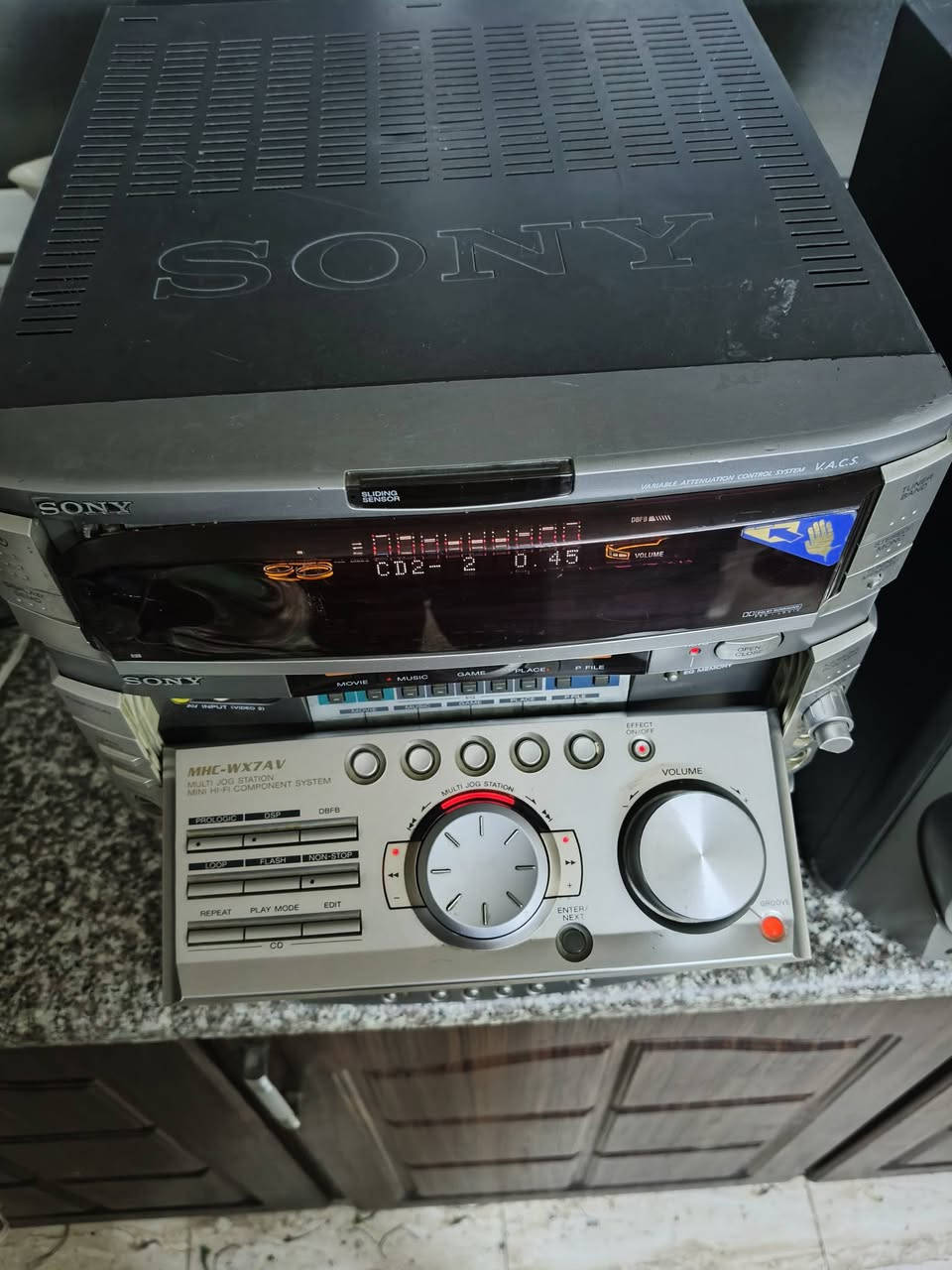 سوني بدون سماعات  مع ريموته  السعر ٥٠دولار


**إذا كنت صاحب هذا الإعلان وتريد حذفه لأي سبب، رجاءا أرسل رسالة إلى الدعم الفني**