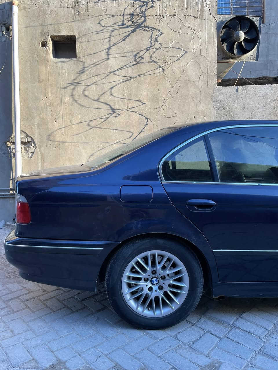 سلام عليكم Bmw 528 موديل 2001 السياره جاهزه رقم جديد سنويه جديده ب82 وبيها مجال للشراي مكان السياره بغداد للاستفسار بالخاص او على الرقم ‭0770 477 3707‬
