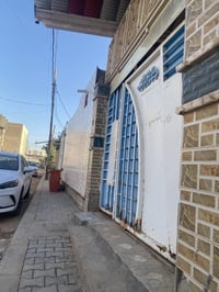 بيت للبيع مساحة٢٠٠ متر يحتوي الطابق الارضي على غرفتين وصالة واستقبال  ...