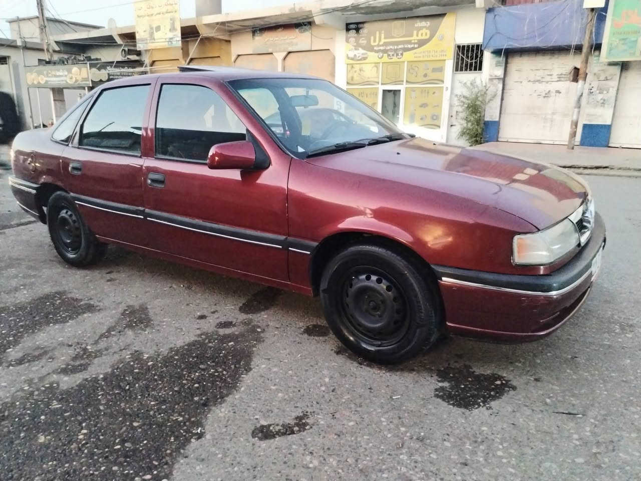 فكترا  حجم  ١٦ مودل ٩٢ كاربون بانزين الكتروني  رقم سنويه وهزه جديد سنويه ٢٠٣٠ داخل صاج دشبول ايربك داخل كلو مغلف كشنات ورضيه وسقف رقم نكليزي بسمي اني الشرعي بيها موس سقف مكينه بيها دخان كير وكهربايات وطخم كلو جديد شرط سياره جاهزه سعرها31 وبيها مجال *********** مكانها زاخو..
