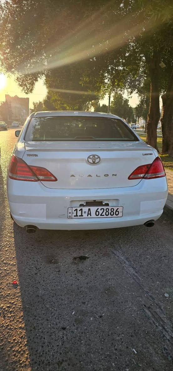 افلون ٢٠١٠
ليمتد فول واحد ع واحد 
حسب السونار من اخذتها بيها صبغ جاملغ عكس السايق وبيها باب صبغ بدون دواخل 
حسب قوله اثر شخوط 
الكير بي صفنه قليله كنترول تنظيف 
سعرها ١٢٥ وبيها مجال قليل 
مكان نجف 
***********
