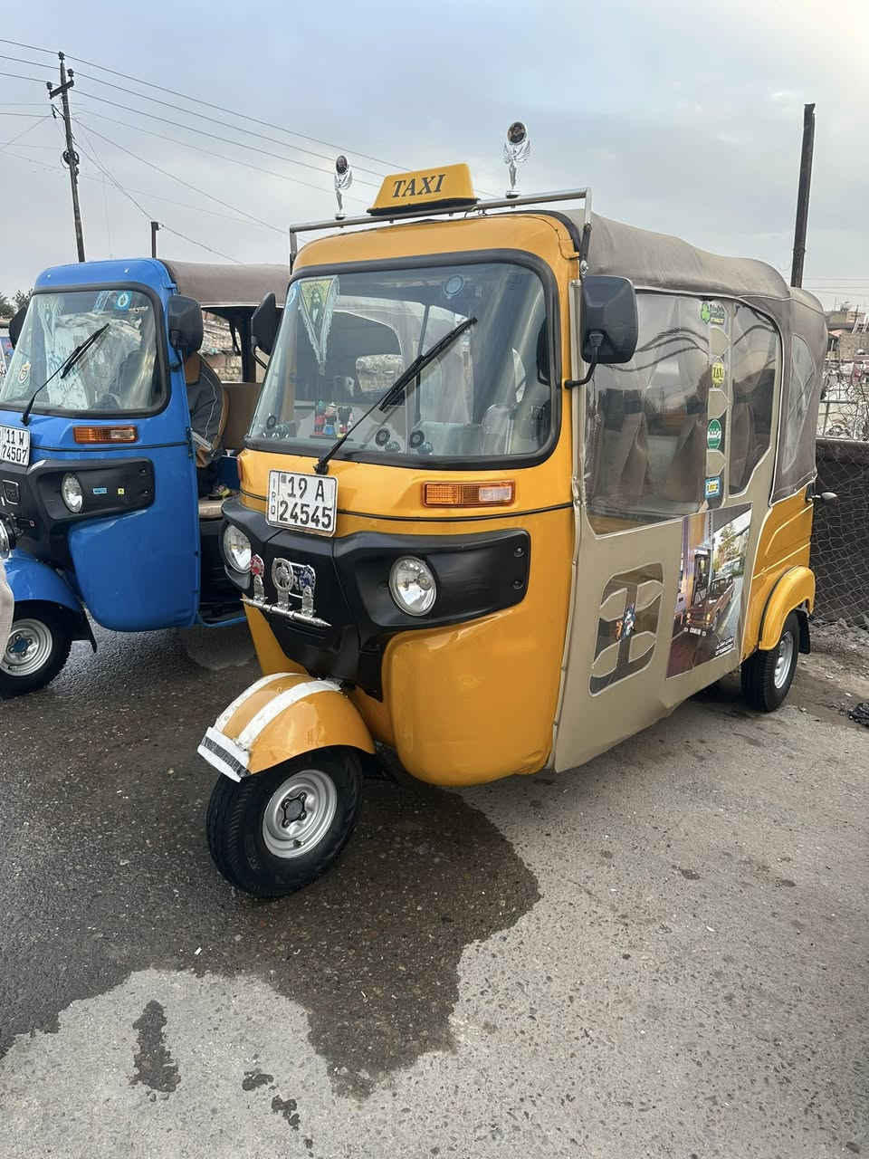 السلام عليكم تكتك 2021 مكفوله من الصبغ والضربه عده هاي جوه بكلايت كد اصبعين دوسات ما معمره بلاد رقم وسنوبه بأسمي كربلاء مشروع وطني تكتك جاهزه ربع متصرف عليهة سعر 8250وبيهة مجال للطيبين  بكان بغداد الشعب ***********
