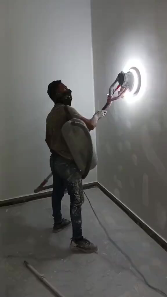 سلام عليكم متابعينا الكرام جانب من اعمالنه عرض خاص صبغ الداخل سعر المتر كرزته وعمل 2500 لتواصل ***********
