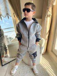 ألبسة تركية • نسائية وأطفال • تخفيضات صيف ٢٠٢٦