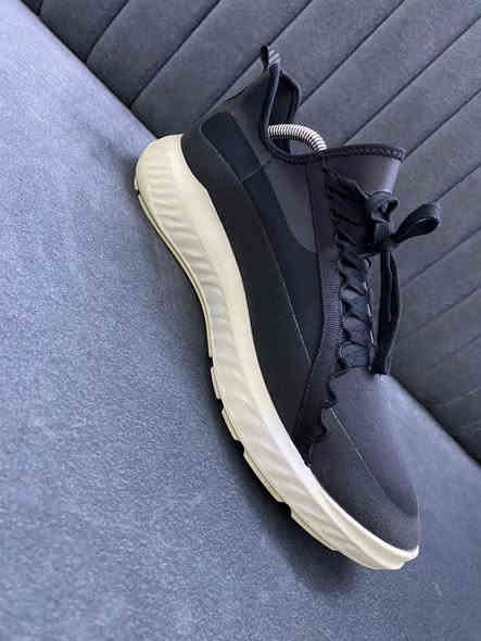 Ecco st1-lite…بالەی ئەوڕۆپی مارکەی ئیکۆ ئۆرجنال ئەسلی قیاس ٤٣..خاوێنی ٩٩/١٠٠ حذاء باله اوروبى ماركه ايكو اورجنال اصلى قياس ٤٣..الضافة ٩٩/١٠٠  هم يلبس ٤٢.٥..و ٤٣.. يوجد توصيل للجميع المحافظات ***********
