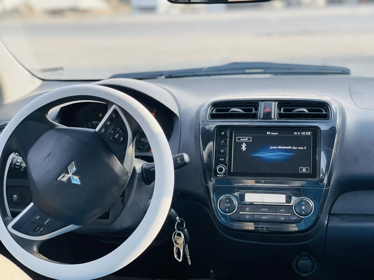 السلام عليكم ميسبوشي ميراج للبيع سياره جديده بل حقيقه احلاى من الصوره تخم تاير جديد كير مكينه حداديه جديده 
سياره كدام عينك نضيفه ما متعوبه 
للستفسار ***********
الشراي بي خير ويدلل
