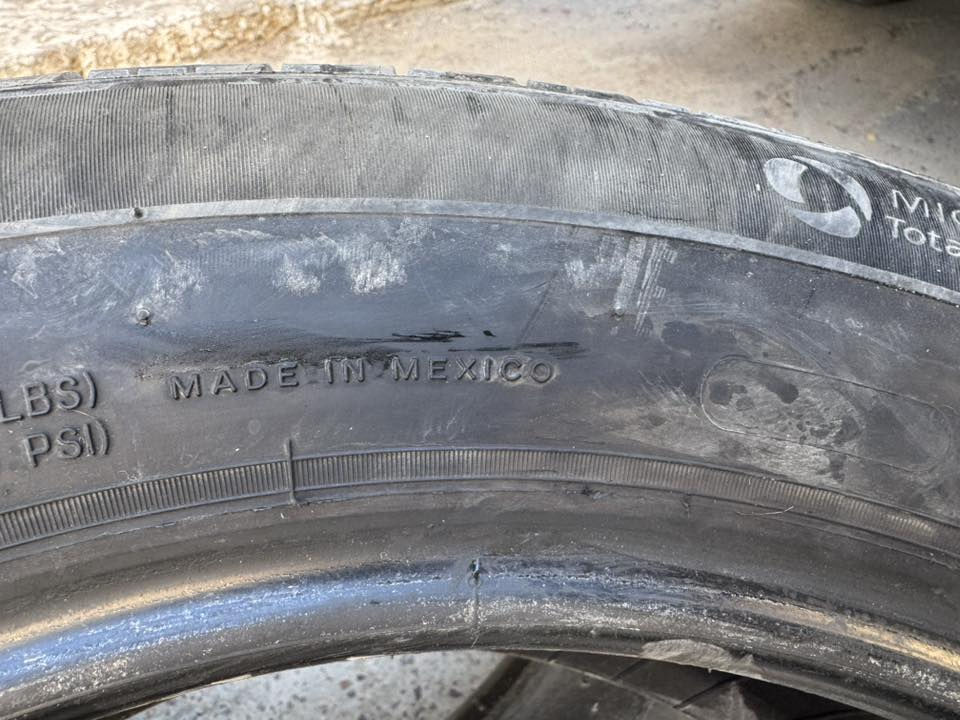 زوج اطارات مشلن مكسيكي واحد بي ظربه والثاني نظيف جدا
للتواصل واتساب  ***********
