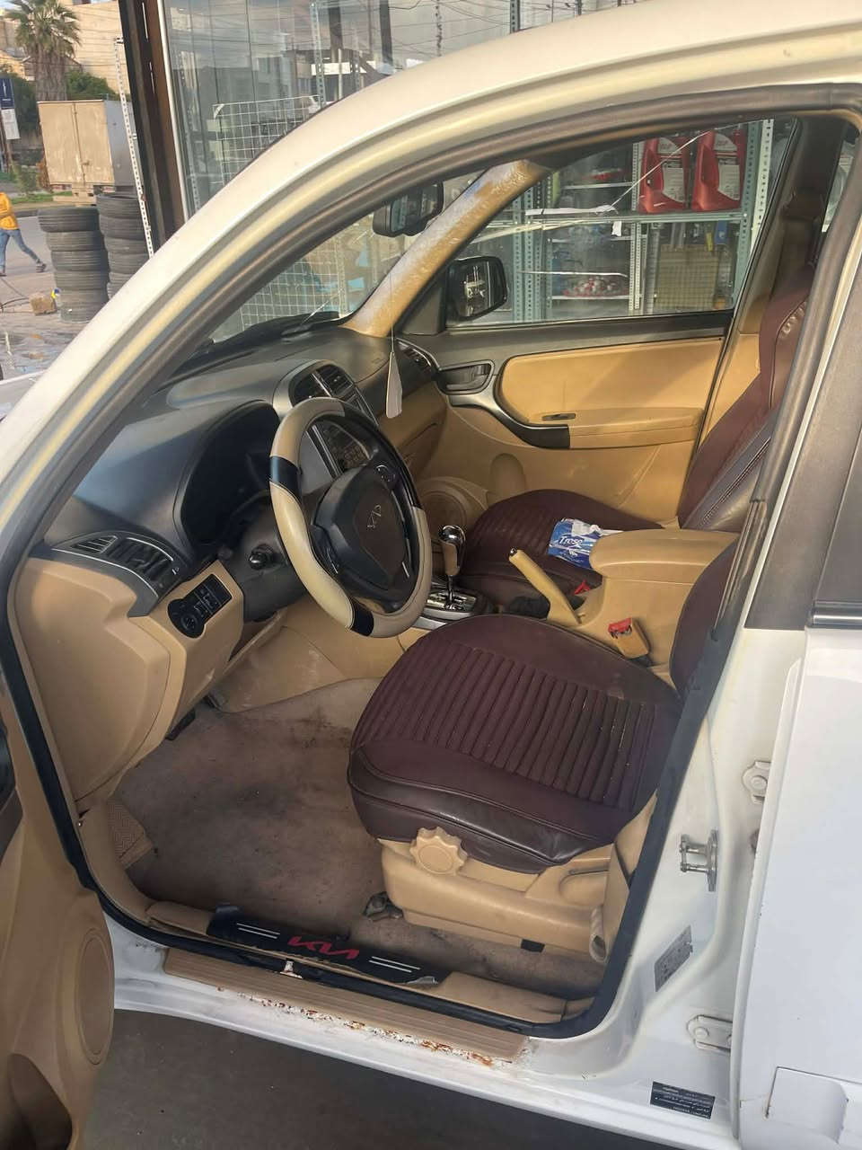 شيري تيكوا موديل ١٣ ب65 ورقة 
الي يحب استفسر يراسلني خاص


**إذا كنت صاحب هذا الإعلان وتريد حذفه لأي سبب، رجاءا أرسل رسالة إلى الدعم الفني**