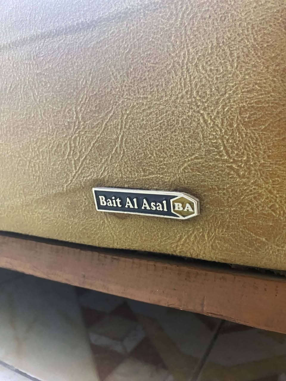 سلام عليكم
للبيع تخم تركي نضيف ومابي عيب 
7 مقاعد وتر بروف لونه حلو ومميز 
مكان بغداد البنوك 
السعر 500 الف وبيه مجال 
للستفسار اكثر انتصل عله الرقم الاتي 
***********
