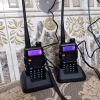 راديوات وفي نفس الوقت يعملن نداء مدى كيلو متر يوجد توصيل ٠٧٧١٥٤٧١٣٩٦