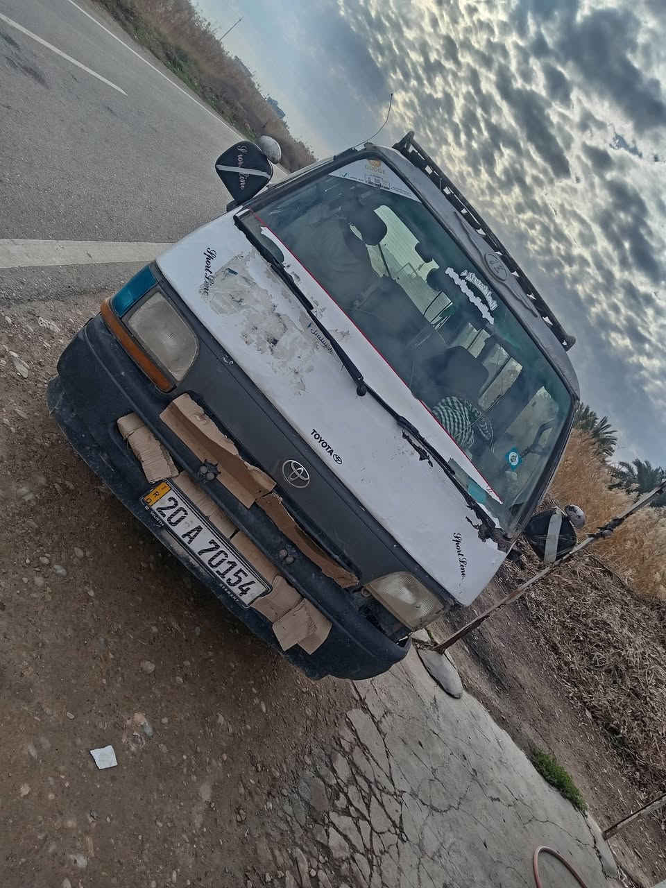 سلام عليكم سياره هيسه البيع موديل ٩٥ سياره كفاله كير وكسل مكفول مكينه سياره بيهه خيس قليل سياره خير من الله دخل نضيف سياره جاهزه ولا كشر كدمكم كاز ٣٠٠٠ مصفره  سنويه اله ٣٠ تريد تحويل تريد وكاله المكان ديالى شهربان رقم ***********
