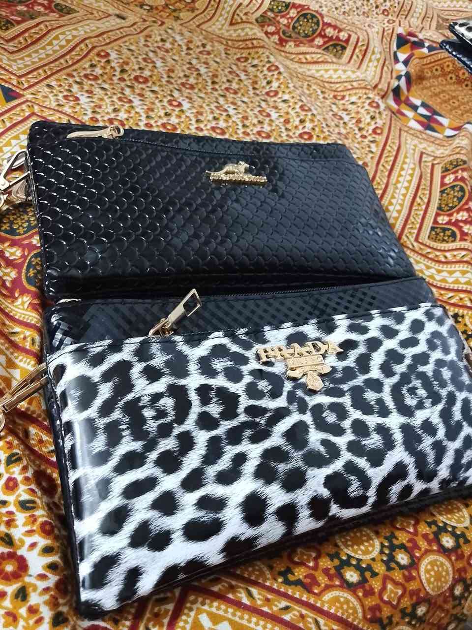 عيوني ب 6000القطعه والتوصيل 1000داخل المجمع و العامريه هم


**إذا كنت صاحب هذا الإعلان وتريد حذفه لأي سبب، رجاءا أرسل رسالة إلى الدعم الفني**