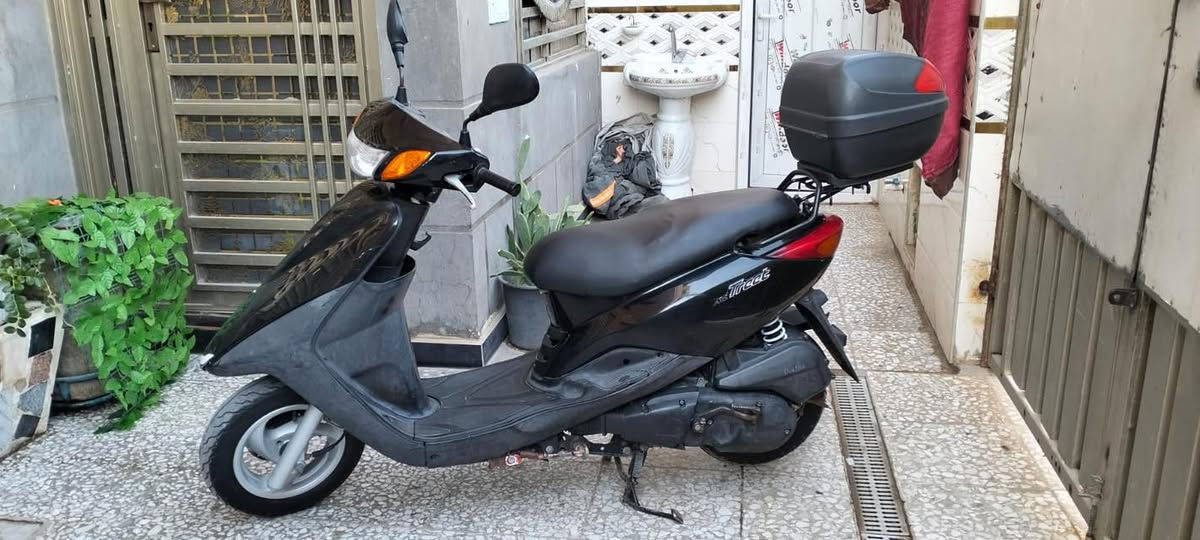 يالله
سلام عليكم اكزز ياباني خطين دراجه جديدة كلها بلاديه مكينه مكفوله كفرات اصلي اوراق معرض موجوده سعرها مناسب (مليون) قفل بيع مستعجل مكاني بغداد *********** شراي بالعافيه عليه دراجه مال جناي
