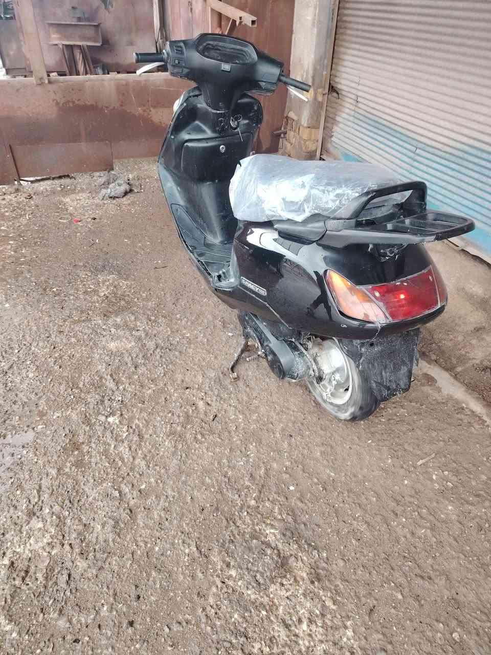 السلام عليكم
دراجه سبيسي ياباني مجفته اول مره دراجه كهربيات كله شغله دراجه خير ان شاء هندر سلف شغالات

***********
